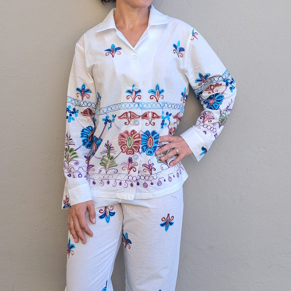 Ladies button-down pajamas set